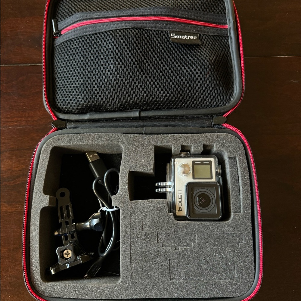 GoPro Hero 4 Silver Bundle - Picture 5 of 6